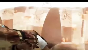 Зачетная брюнетка Malinowskaya распечатала анал