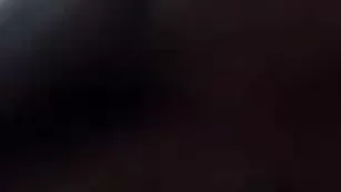 Самка Youtubed отсасывает хер и долбится в пизду