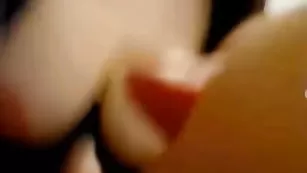 Знойная цыпочка milenalux ебется резиновым хуем