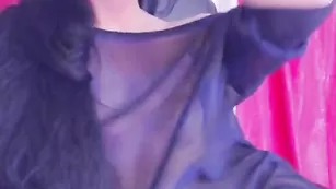 Черноволосая леди vassabbii переписывается во фри