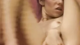 Возбужденные красотки SexyJess ебут очко