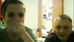 Нежная брюнеточка делает минет и трахается в пизду