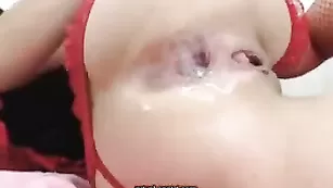 Элитная блонда умело долбит задницу
