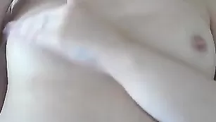 Толстенькая проказница ласкает соски в привате