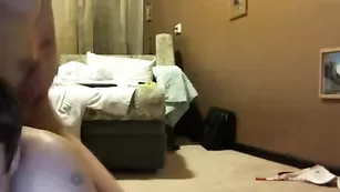 Обнаженная блонда развлекается с хахалем