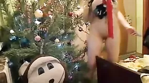 Влажная самка iloveyou яро дрочит пизду в привате