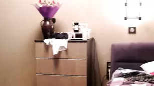 Обалденная краля KillersTits позирует в чулках