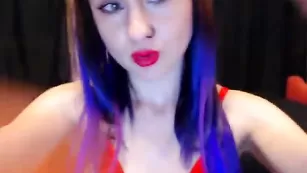 Татуированная бестия linalalala сексуально позирует