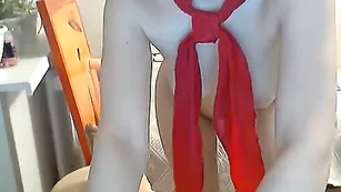 Шикарная телка Pio_Ner_Ka дрочит киску фаллосом