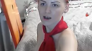 Шикарная телка Pio_Ner_Ka дрочит киску фаллосом