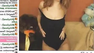 Роскошная цыпочка ShinyLove2 массирует большие сиськи