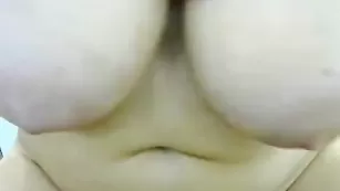 Жирная пассия HottChristine кончает пиздой