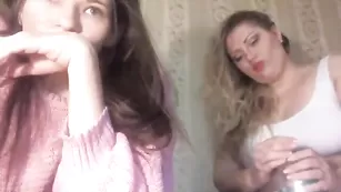 Заводные лесби sexsucki12 ебутся секс игрушками