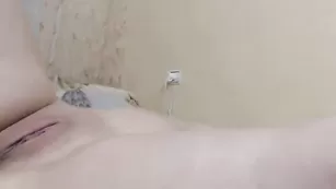 Потаскушка трахается в попку в привате sexkitten18