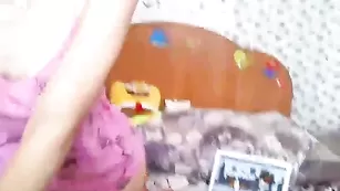 Белокурая цыпочка Crazynastya19 ласкает красивые сиськи