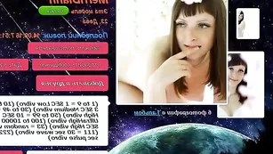 Грудастая шмара трахает пизду через трусики MerriDiann