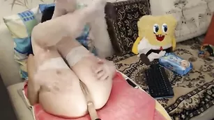 Анальная ебля с секс машиной брюнетки TopModel4u