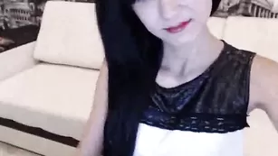 Дивная цыпочка angelsoflovee шлепает свою задницу