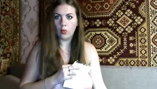 Грудастая пассия Olesya-virgin общается в чате