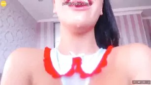 Блаженная самочка Sexysu4ka обсасывает дилдо