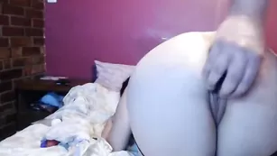 Мужлан жестко ебет обе дырки жены PlayWithBody