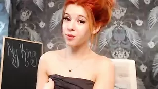 Рыжая стерва Britanny_B трахнула анал фаллосом