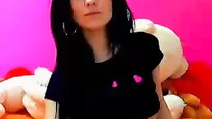 Грудастая красотка Sexybomba жестко трахает очко