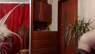 Грудастая пассия Alinn1 соблазняет большой жопой