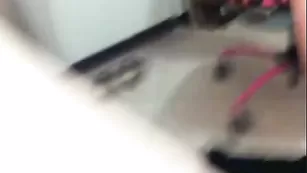 Прекрасная Sensuallemilf соблазняет пышными сиськами