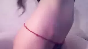 Грудастая брюнетка Imperia позирует в трусиках