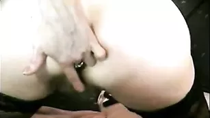 Зрелая шлюшка sexyrita трахает обе дырочки