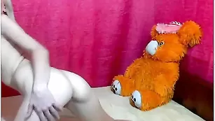 Русская 3au4enok1 позирует обнаженная