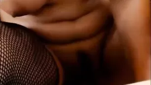 Бабка в чулках Matureerotic трахнула пизду