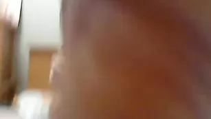 Пылкая соска bananaa трахает обе щелки