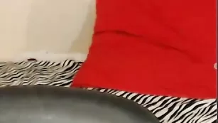 Озорная hustlerstar глубоко сосет дилдо