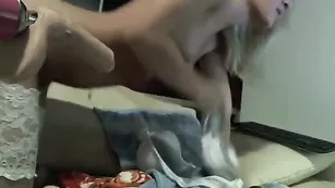 Прекрасная kuklaanea трахает анал в привате