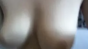 Знойная курва vetta трахает сочную попку