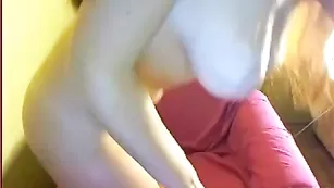 Грудастая самка SweetVikki в привате