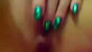 Грудастая блудница AlanaBi танцует стриптиз