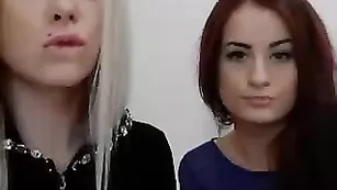 Симпатичные цыпочки Chikabomb занимаются ласками