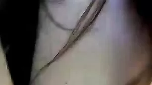 Очаровательная Kaprisya дрочит пилотку