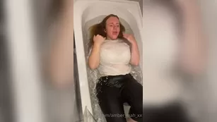 amber_leah_xx ambers friend alex is getting his own back on her fo Адалт вэбкамс чат для бесплатное порно реальный секс