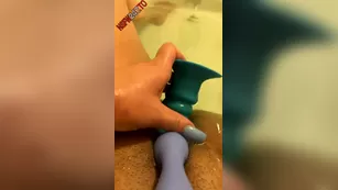 Phoenix Starr bathtub play порно реальный секс