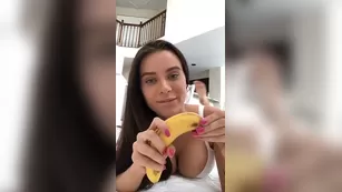 Lana Rhoades banana eating snapchat premium порно реальный секс