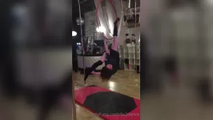 liv2dance ok those ones waaayyy toooo crazy tricks hav Адалт вэбкамс чат для бесплатное порно реальный секс