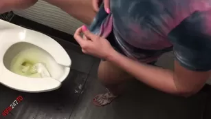 Rahyndee James ебанный горячее in the toilet порно реальный секс