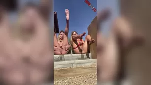 Heidi Grey & Gwendolyn Gabbi pee at the pool party snapchat premium 2020/04/24 порно реальный секс