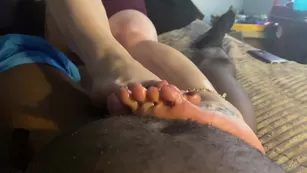 jerseyfeets ladytoes_gets_a_load_on_her_soles_jerseyfeet Адалт вэбкамс чат для бесплатное порно реальный секс