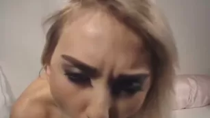 Marta Morozova - Belgian Девушка fucks herself on Webcam