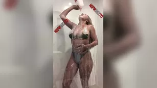 Jem Wolfie strawberry milk чат для бесплатное порно реальный секс
